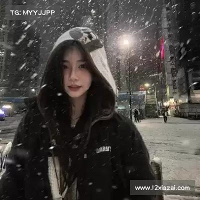 侯跃雯